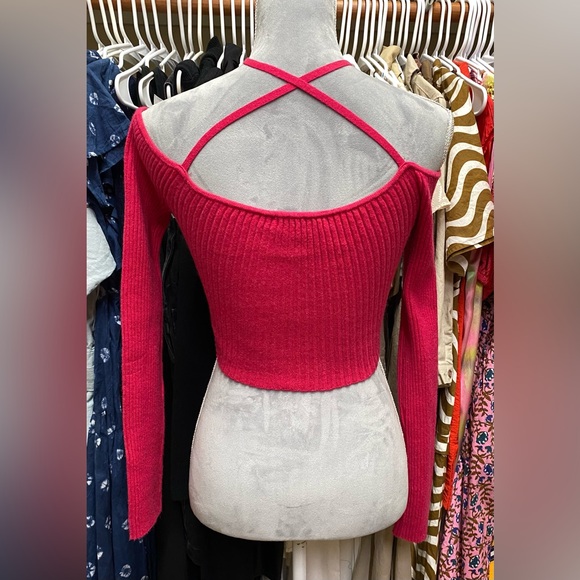 NWOT du paradis knitted cropped top - Picture 2 of 3